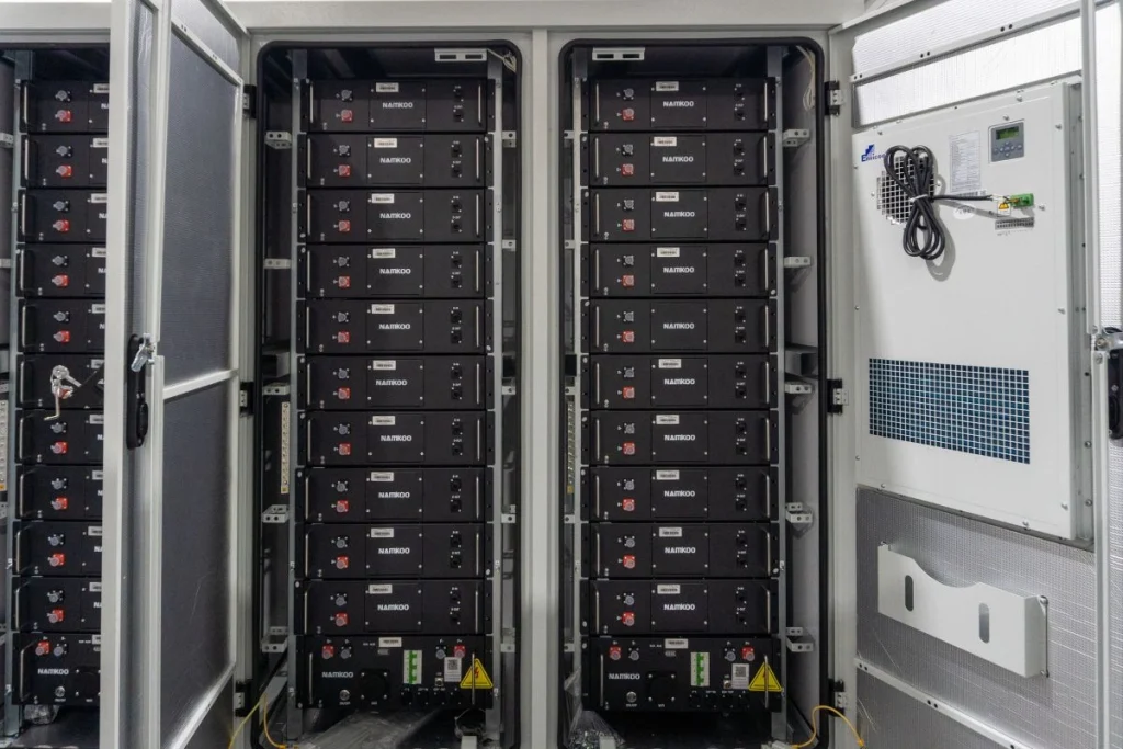 commercial-battery-energy-storage-systems