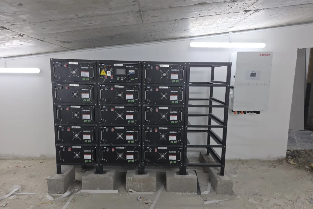 516kwh-hybrid-solar-system-in-dubai-7